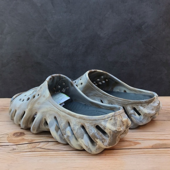 Crocs Echo Marbled Slide - Picture 11 of 16